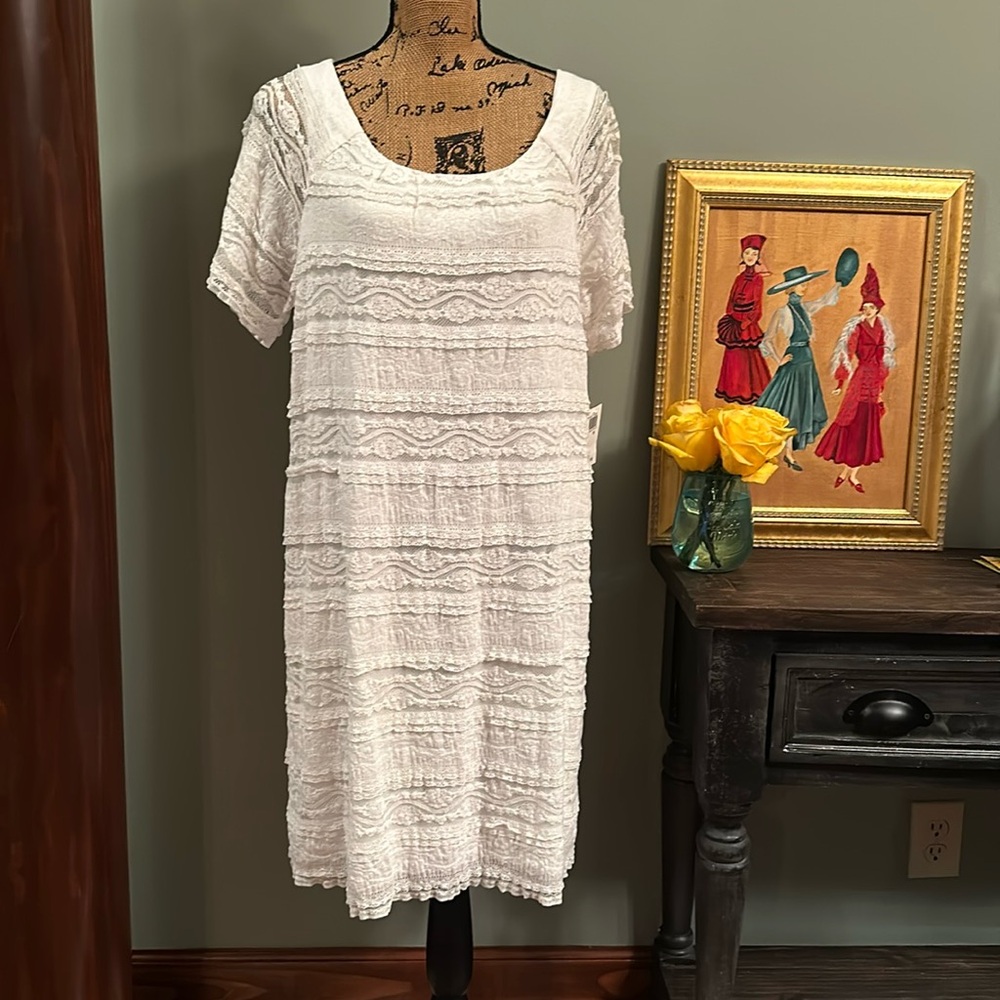 Chris McLaughlin lace dress size 18. NWT.